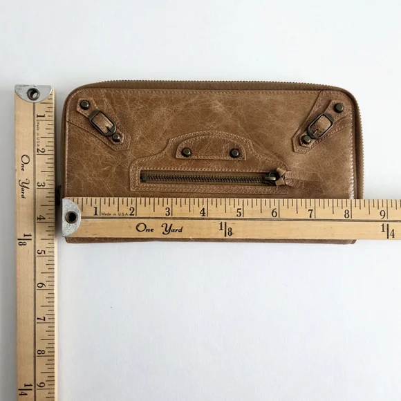 Balenciaga New Distressed Leather Zip Around Wallet Clutch With Dust Bag - Picture 14 of 16